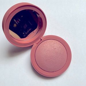Em cosmetics blush in Venetian rose